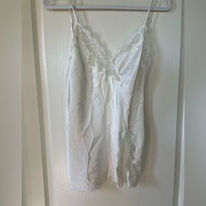White chemise satin with lace detail XS